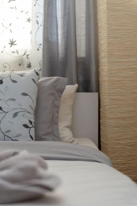 Spacious And Bright Flat Between Airport & Center Apartment Будапеща Екстериор снимка