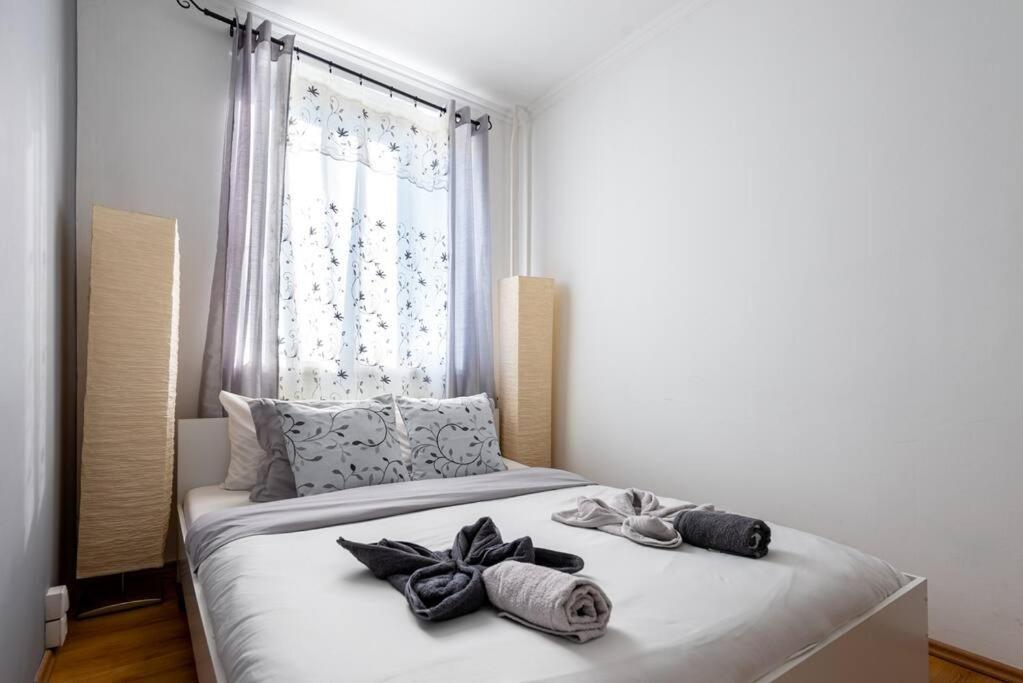 Spacious And Bright Flat Between Airport & Center Apartment Будапеща Екстериор снимка